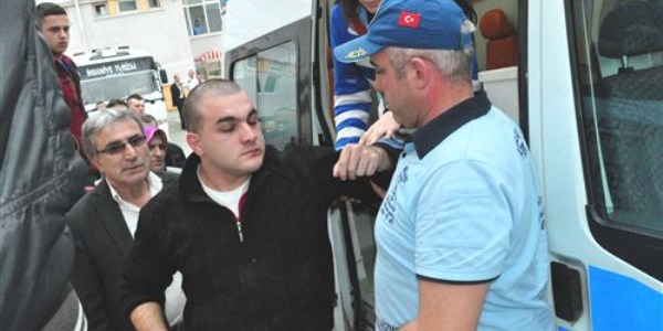 Engelli ��rencileri ta��yan servis ile t�r �arp��t�: 21 yaral�