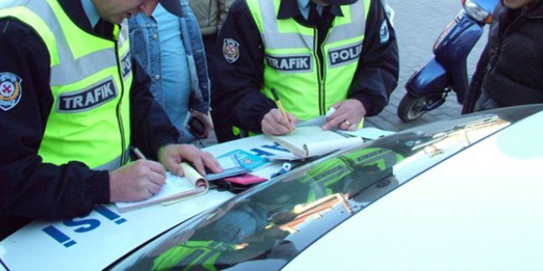 e-Posta kutusunda trafik cezas� da olacak