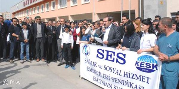 Hastane personelinden kay�npeder kur�ununa protesto