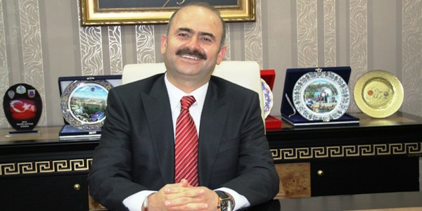 Doğunun kalbine taht kuran sıra dışı vali/ Video