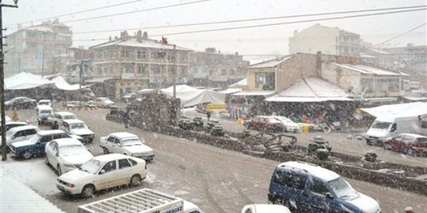 Denizli'de kar sürprizi