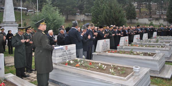 Amasya'da şehitler dualarla anıldı