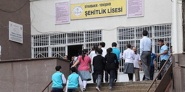 Diyarbakır'da 5 bin çocuk, okula geri döndü