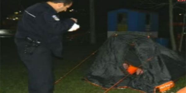 Polisin 'ya tecavüz olursa' nöbeti