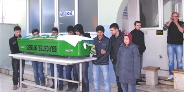 Rafting yaparken ölen genç gözyaşları içinde toprağa verildi