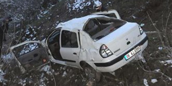 Tokat'ta otomobil uçuruma yuvarlandı: 5 yaralı