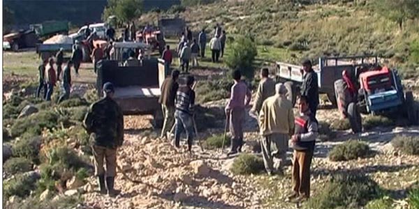 Köylüler yolu açtı, milletvekili geçti