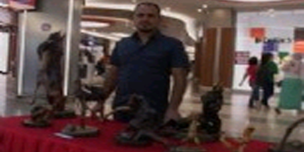 A�a� k�klerinden heykel b�y�k ilgi g�r�yor