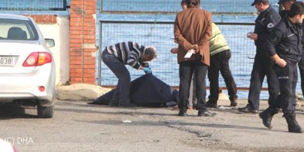 Sahilde kimliği belirsiz kadın cesedi bulundu