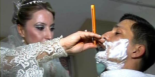 Gelinden damat tıraşı