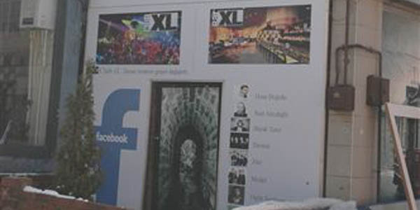 Kafenin duvar�n� Facebook resimleriyle