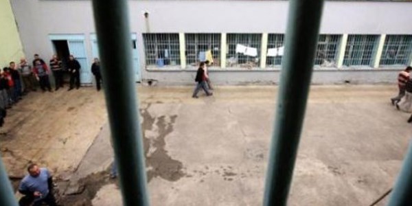 33 mahkum Batman'dan Tekirdağ'a nakledildi