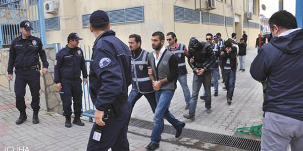 Alanya'da uyuşturucu operasyonunda 8 gözaltı