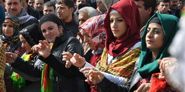 Nevruz tüm yurtta coşkuyla kutlanıyor