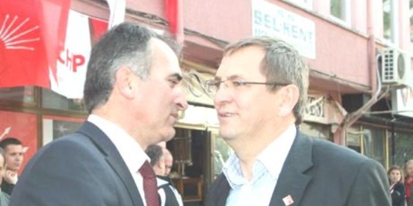 CHP'li Ba�kan kazada yaraland�
