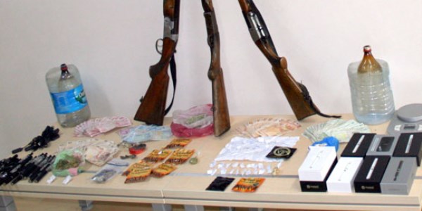 Edirne polisi sokak satıcılarına operasyon düzenledi:15 gözaltı