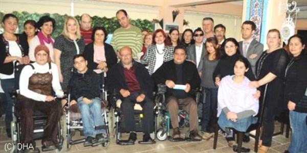 Engelliler Sanat Evi'nde 60 ki�i organlar�n� ba���lad�