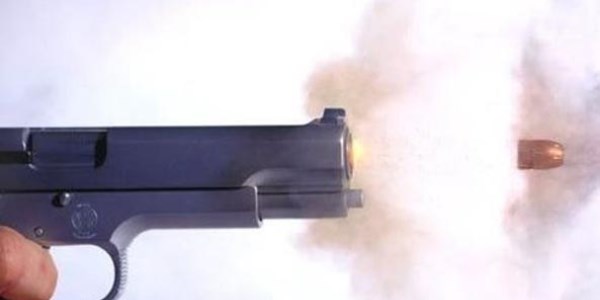 Evinde fuhuş yaptırdığını iddia ettiği eniştesini 8 kurşunla öldürdü