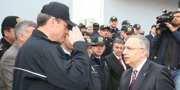 Polisler 17 yıl erken ölüyor