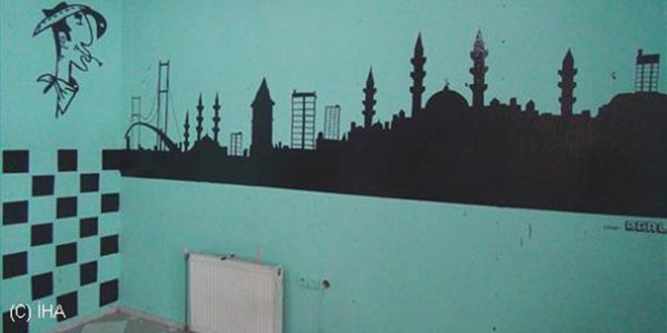 ��rnak'ta poster d�kkan� a��ld�