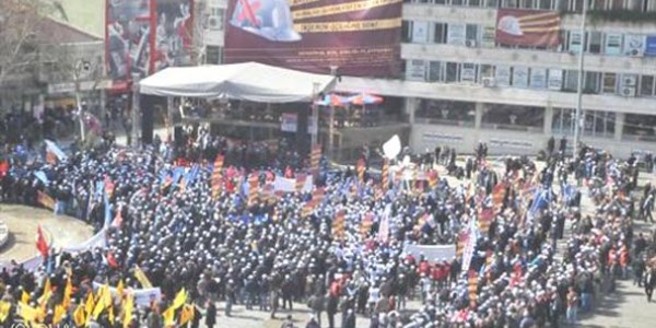 12 bin kişilik işçi mitingi