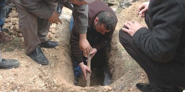 Annesinin terk ettiği lösemi hastası şeyma toprağa verildi