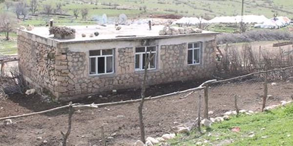 Ter�ristlerin katliam ger�ekle�tirdikleri k�yde bar�� s�recini destek