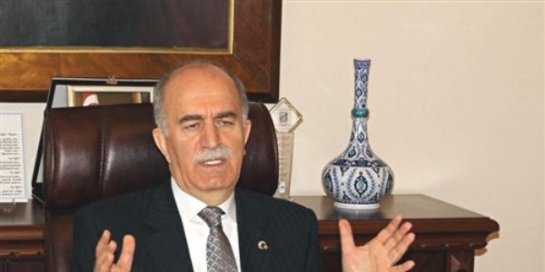 Vali: Okul arsas� bulmakta zorlan�yoruz!