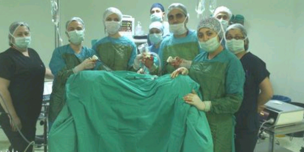 Ktahya'da ilk kez 'Kapal Yntemle Rahim Alma' ameliyat