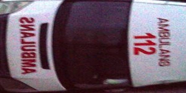 Biga'da ambulans devrildi: 3 yaralı