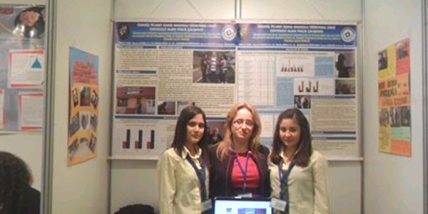 �demi�li ��rencilerin projeleri T�bitak sergisinde