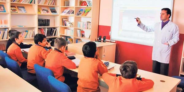 �zel okullar yine cep yakacak