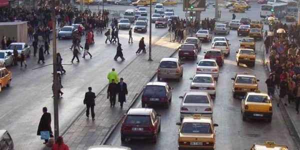 ��rencilerden Ba�kent trafi�ine ne�ter