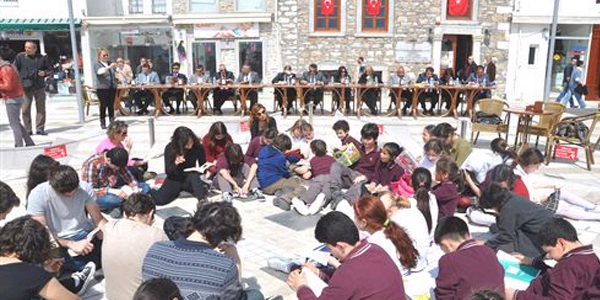 Bodrum'da herkes kitap okudu