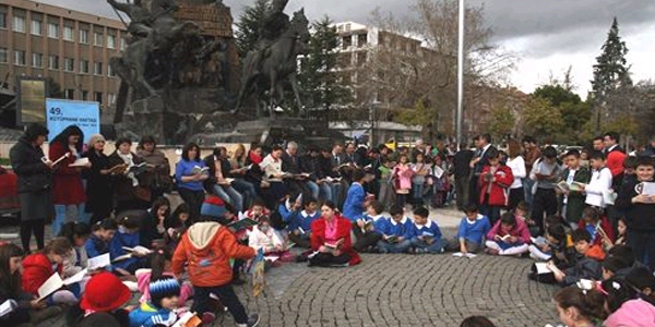 Uşak'ta kitap okuma etkinliği