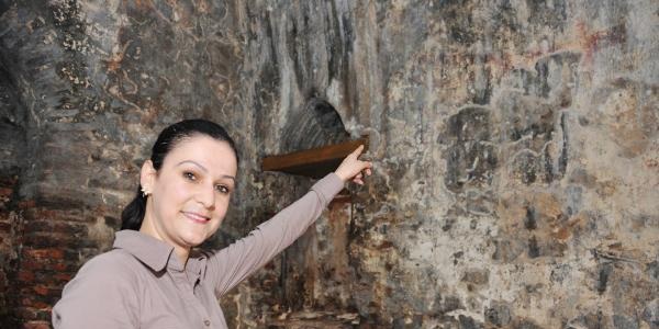 800 yıllık mescitte 'Zülfikar' freskleri bulundu