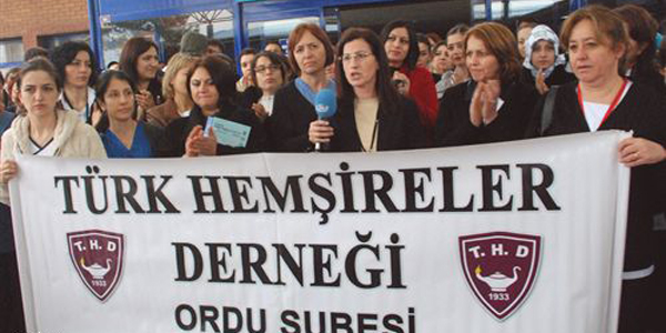 Hem�ireye �iddette alk��l� protesto