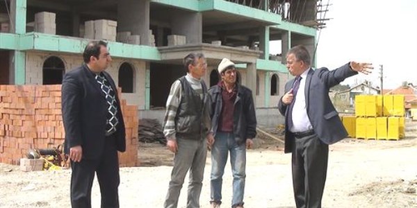 Akşehir'de derslik açığı kapanıyor