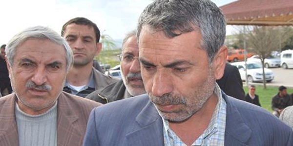 Gelinlik yerine kefen giydi