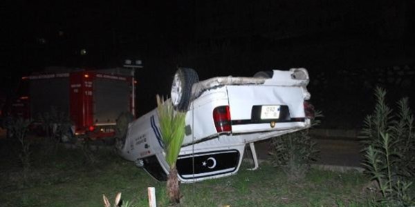 Bursa'da otomobille kamyonet çarpıştı: 1 yaralı