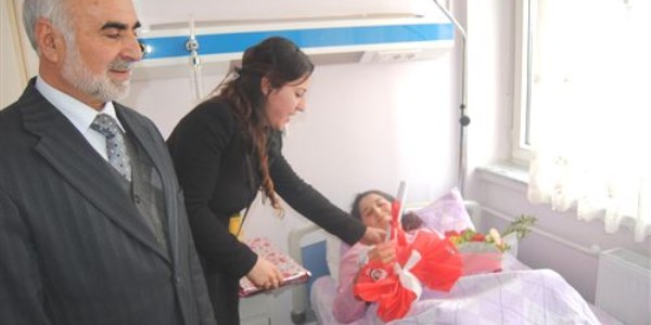 Yerk�y Kaymakaml��� do�um yapan anneleri unutmad�