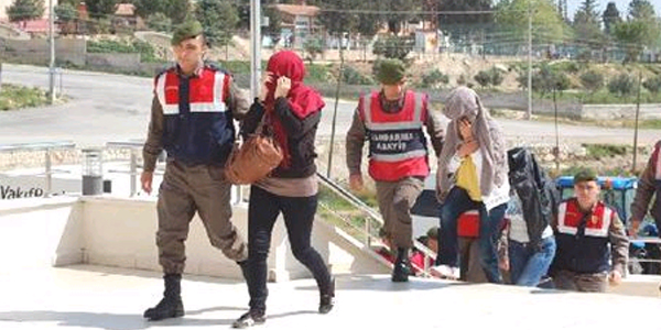 Mersin'de fuhuş operasyonu: 17 gözaltı