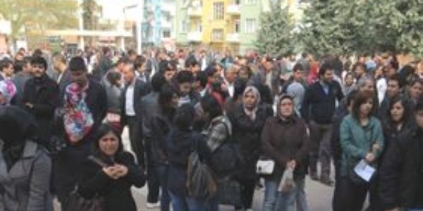 31 s�zle�meli katiplik i�in bin 398 ki�i s�nava girdi