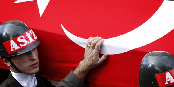 Hakkari'de hayatan� kaybeden asker topra�a verildi