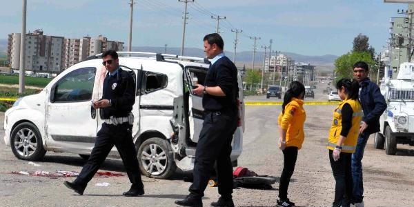 Nusaybin'de kaza: 1 �l�, 4 yaral�