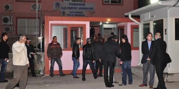 �l�e Emniyet M�d�rl���'ne sald�r�yla ilgili 8 ki�i g�zalt�na al�nd�