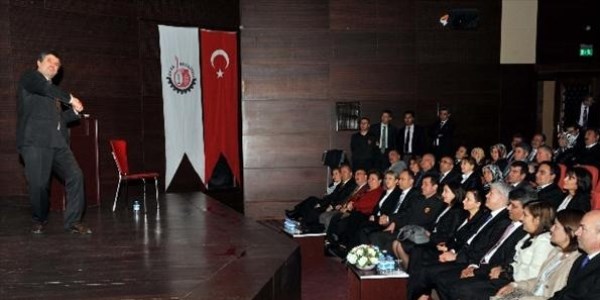 Uşak Valiliği 5 günlük kişisel gelişim semineri organize etti