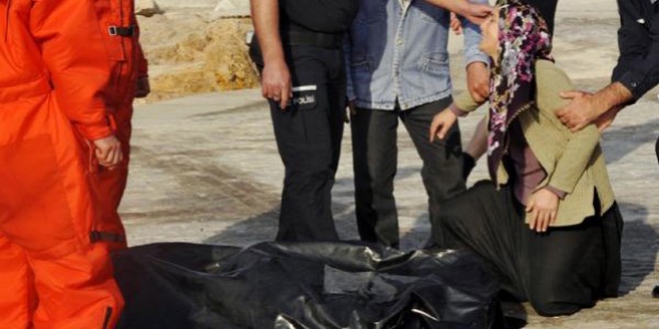Manzara izlerken falezlerden düşüp öldü