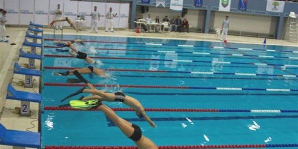 Alleben Y�zme Havuzu sporcu fabrikas� gibi