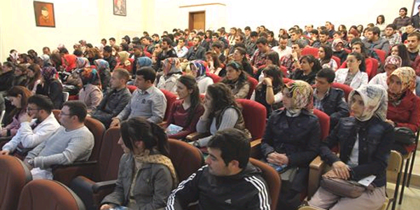 TÜBİTAK Uzmanları RTEÜ'de öğrencilere destek programlarını anlattı